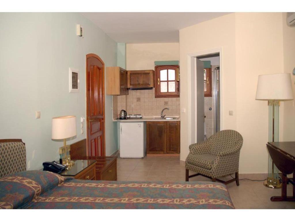 Corfu Club Standard Apartment 1 Danilia Екстер'єр фото